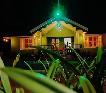 Golden Pearl Private Villa With Pool Vythiri Exterior photo