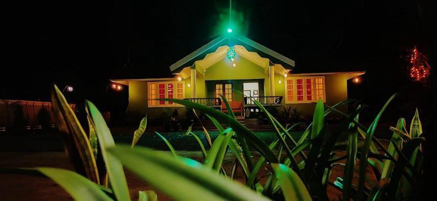 Golden Pearl Private Villa With Pool Vythiri Exterior photo
